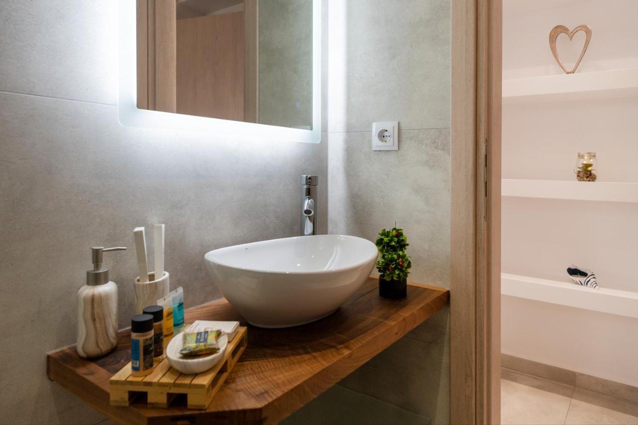 Blue View Villa Apartment #3 With Jacuzzi 파라스포로 외부 사진